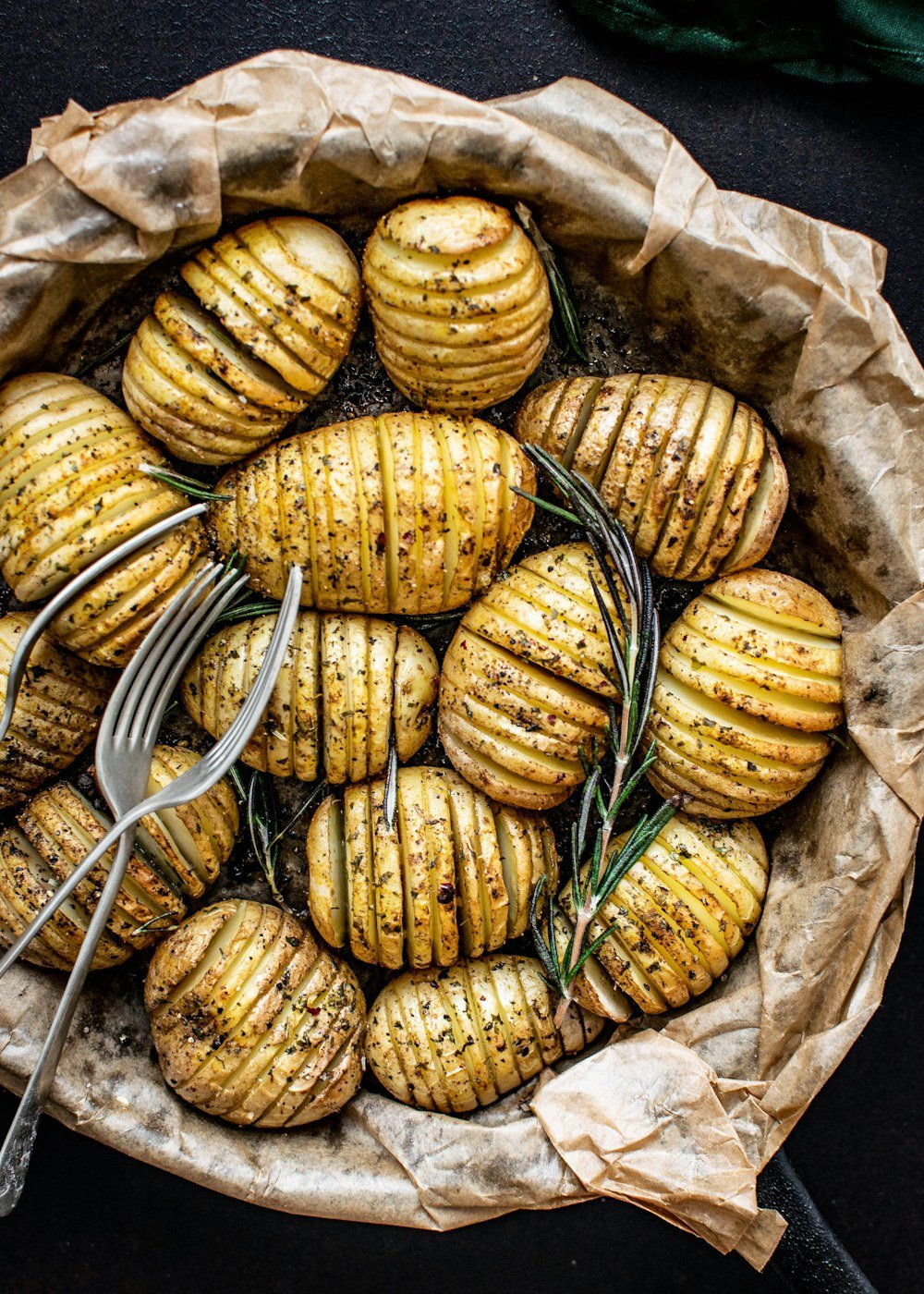 Papas asadas a la brasa con romero