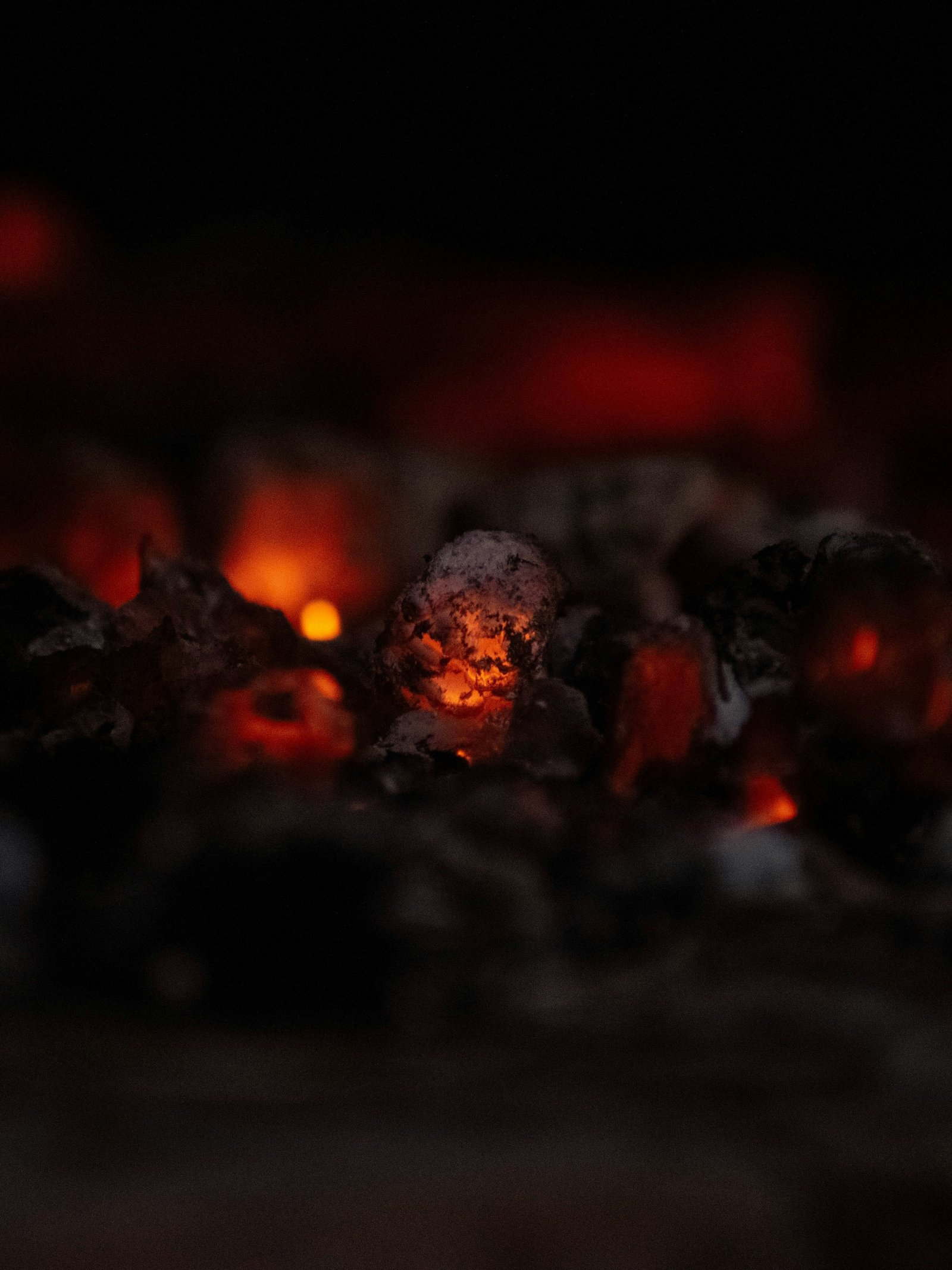 El lecho de brasas de la parrilla